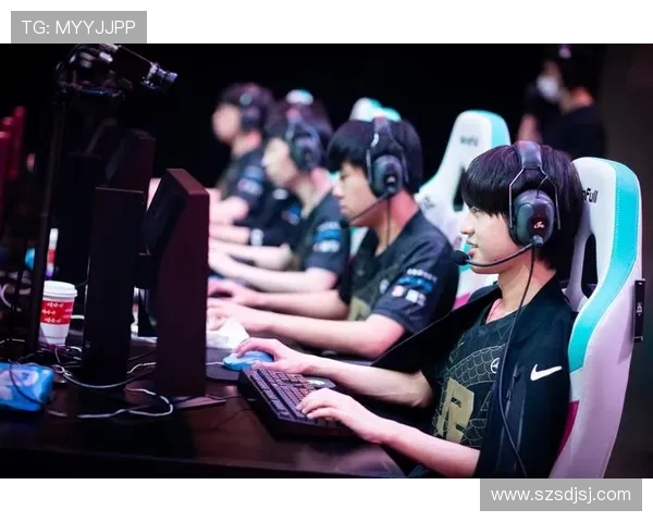 RNG鏖战OMG巅峰对决燃爆赛场青春热血再现王者荣耀时刻